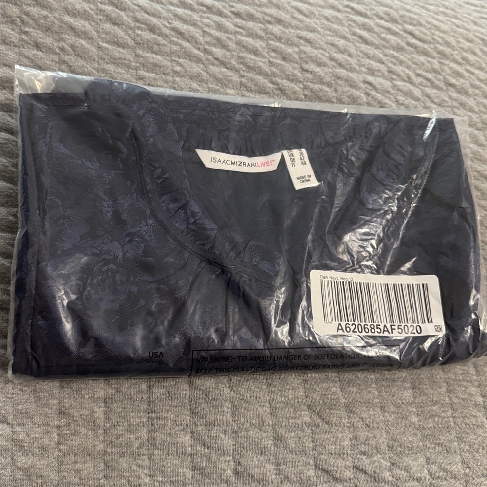 Isaac Mizrahi Live! Stretch Jacquard Shirred Peplum Blouse Dark Navy Size 12 - Picture 4 of 4